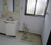 滋賀県大津市　H様邸洗面室のリフォーム（施工前）