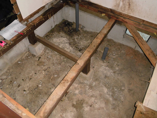 浴室リフォーム 床を撤去