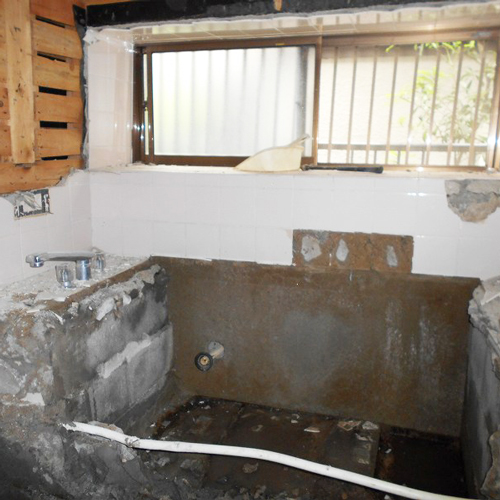 京都府宇治市　G様邸ユニットバスのリフォーム施工中